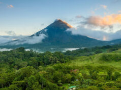Experience the Thrill of a Costa Rica Costa Rica Volcano